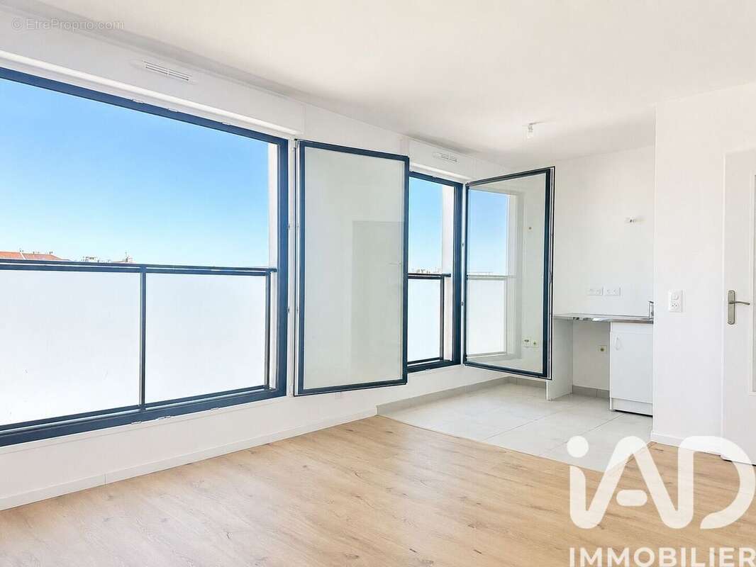 Photo 2 - Appartement à BUSSY-SAINT-GEORGES