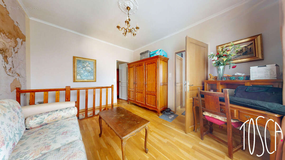 Maison à THIAIS