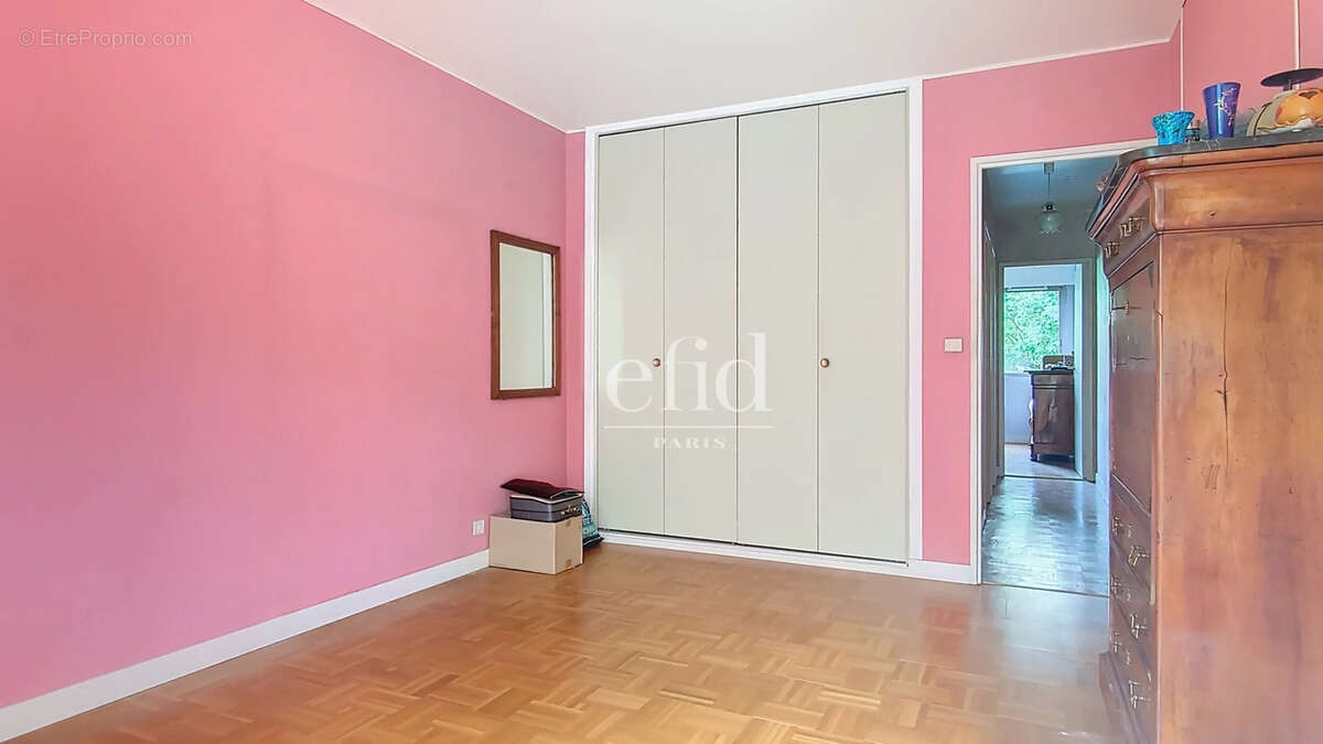 Appartement à ISSY-LES-MOULINEAUX