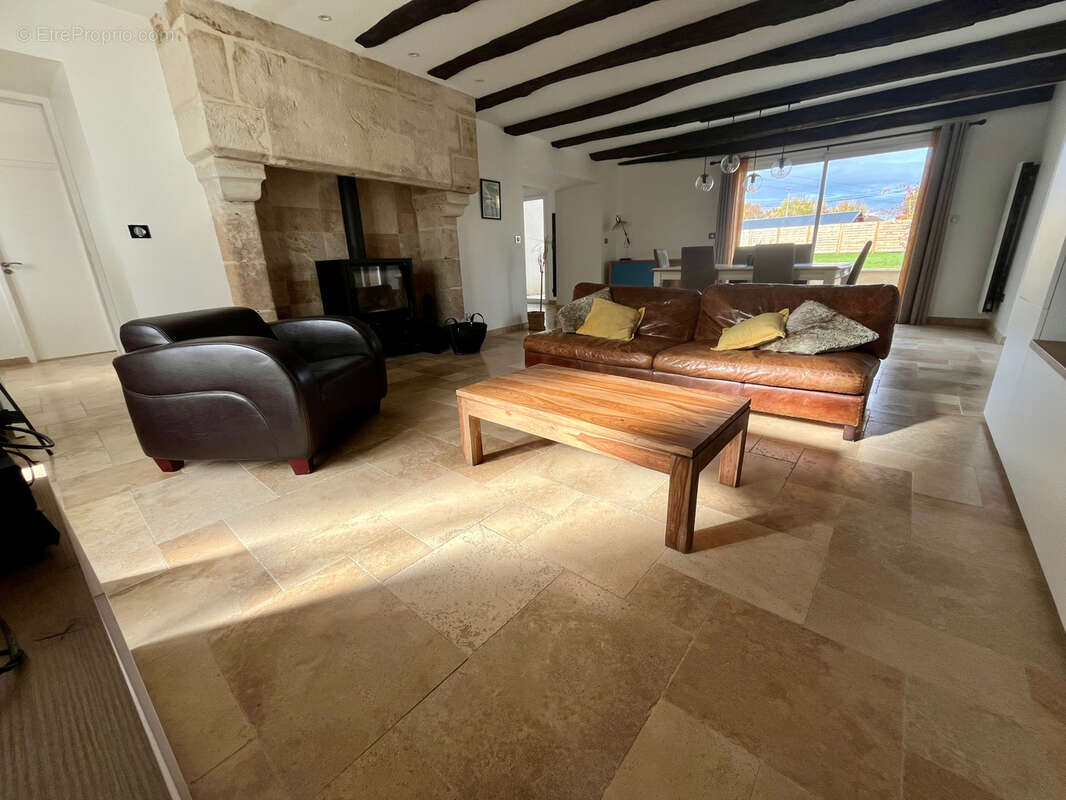 Maison à COULOUNIEIX-CHAMIERS