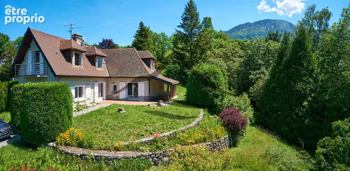 Pugny-Chatenod - Rare à la vente - Maison de caractère avec vue lac panoramique - photo 1