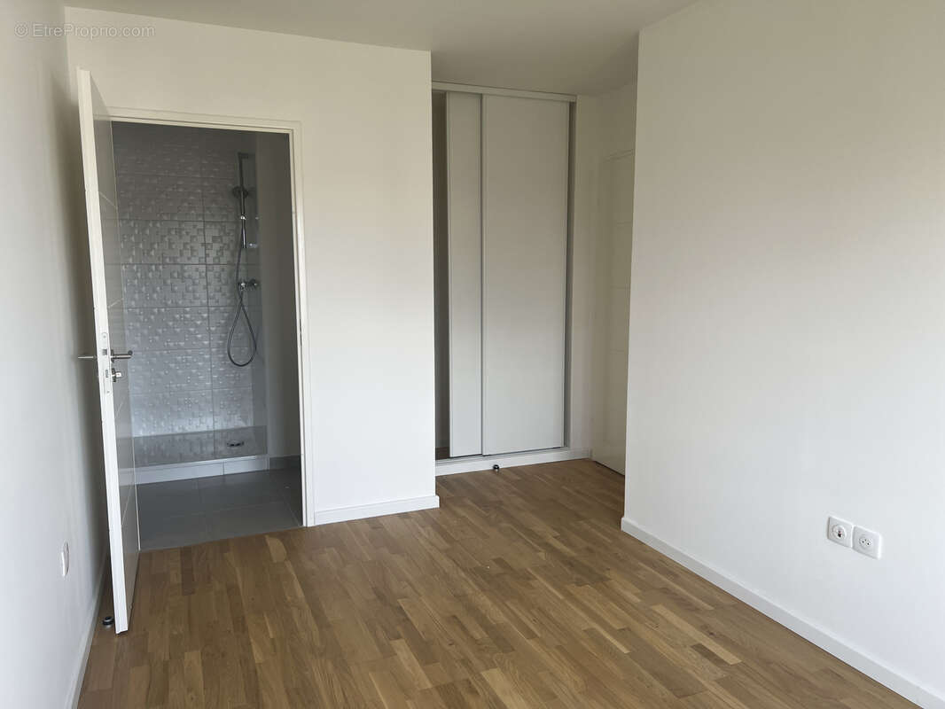 Appartement à LE PERREUX-SUR-MARNE