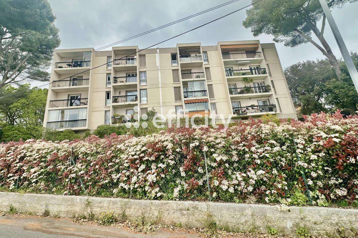 Appartement à VALLAURIS