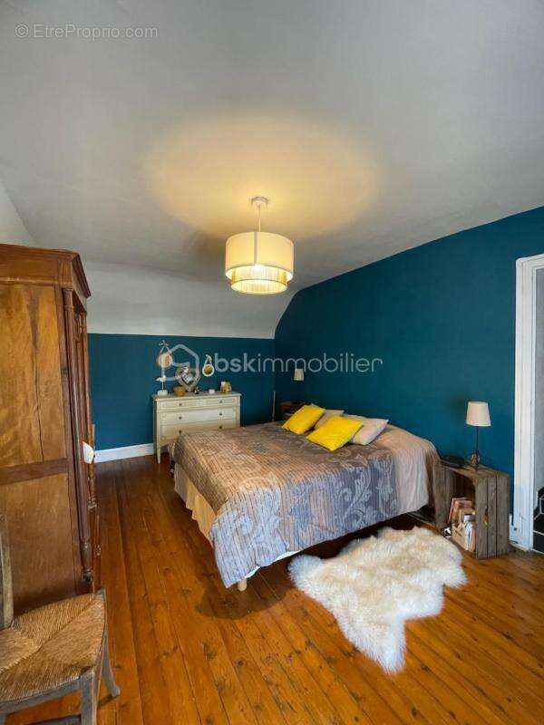 Maison à VERT-LE-PETIT