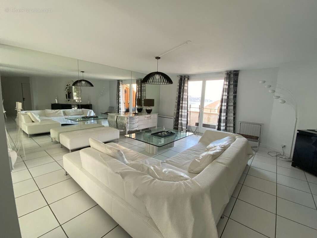 Appartement à VEYRIER-DU-LAC