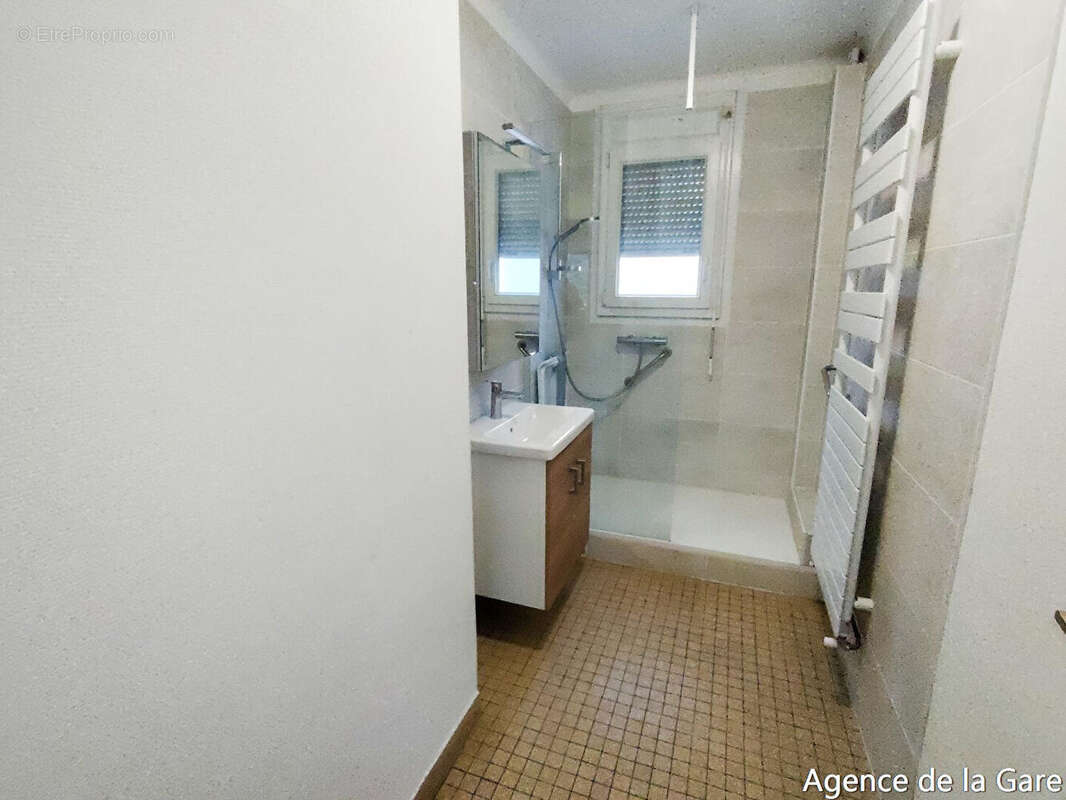 Appartement à HOUILLES