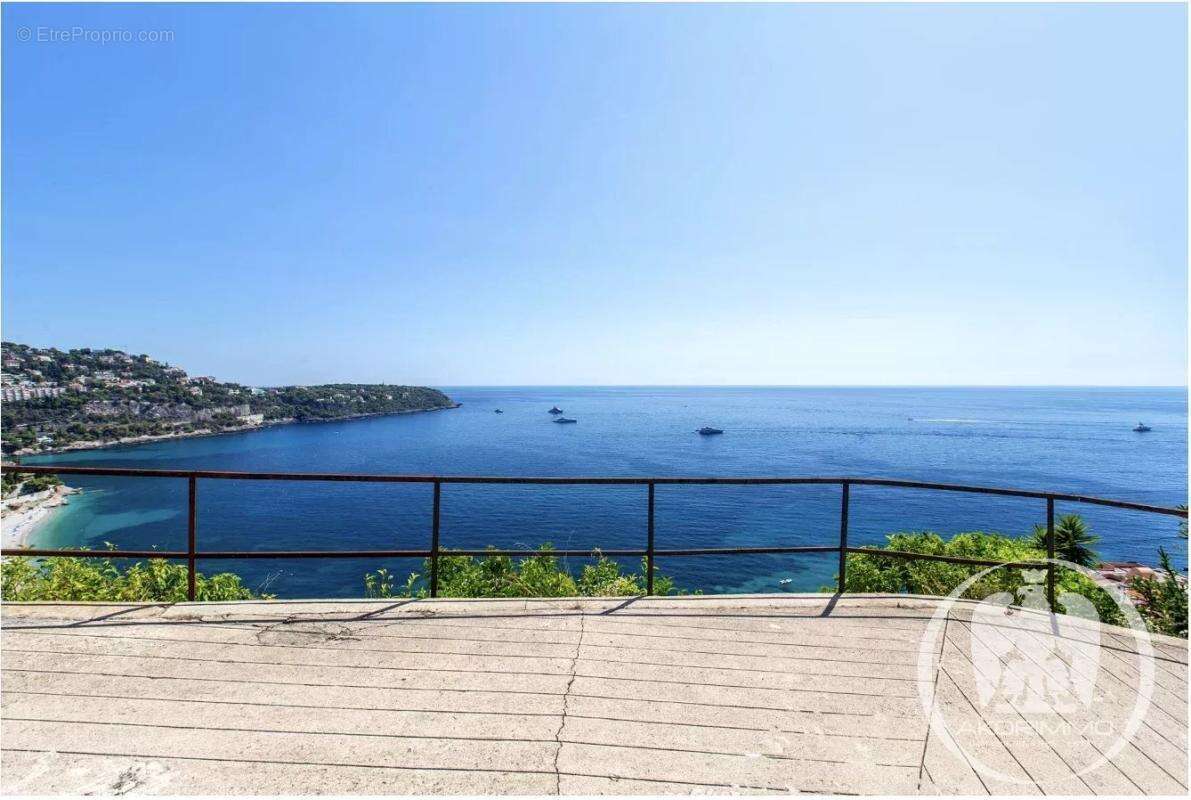 Appartement à ROQUEBRUNE-CAP-MARTIN