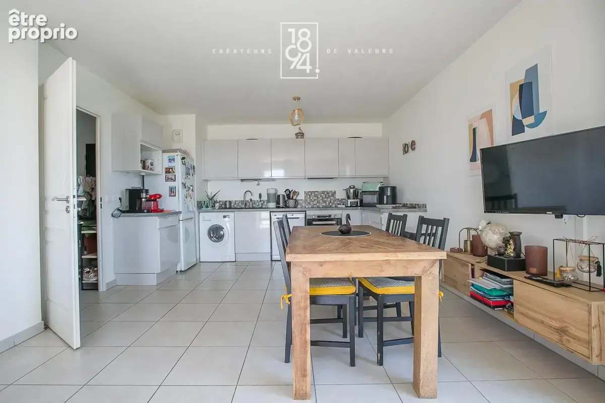 Appartement T3 65m2 BOX ET Place de parking - photo 5