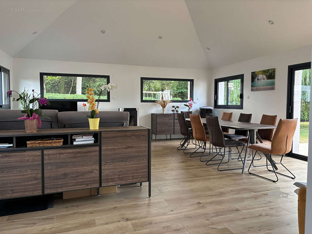 Maison Plain pied - 137 M² - photo 3