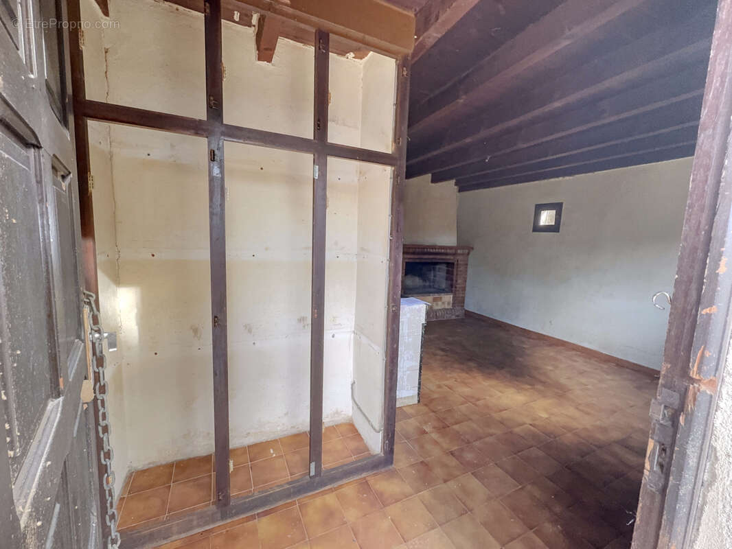 Maison 58 m² à San-Giuliano  - photo 5