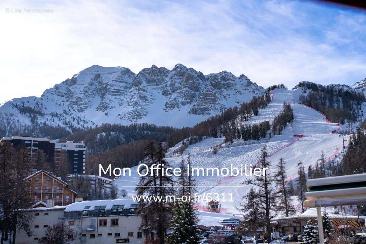 Commerce à VARS