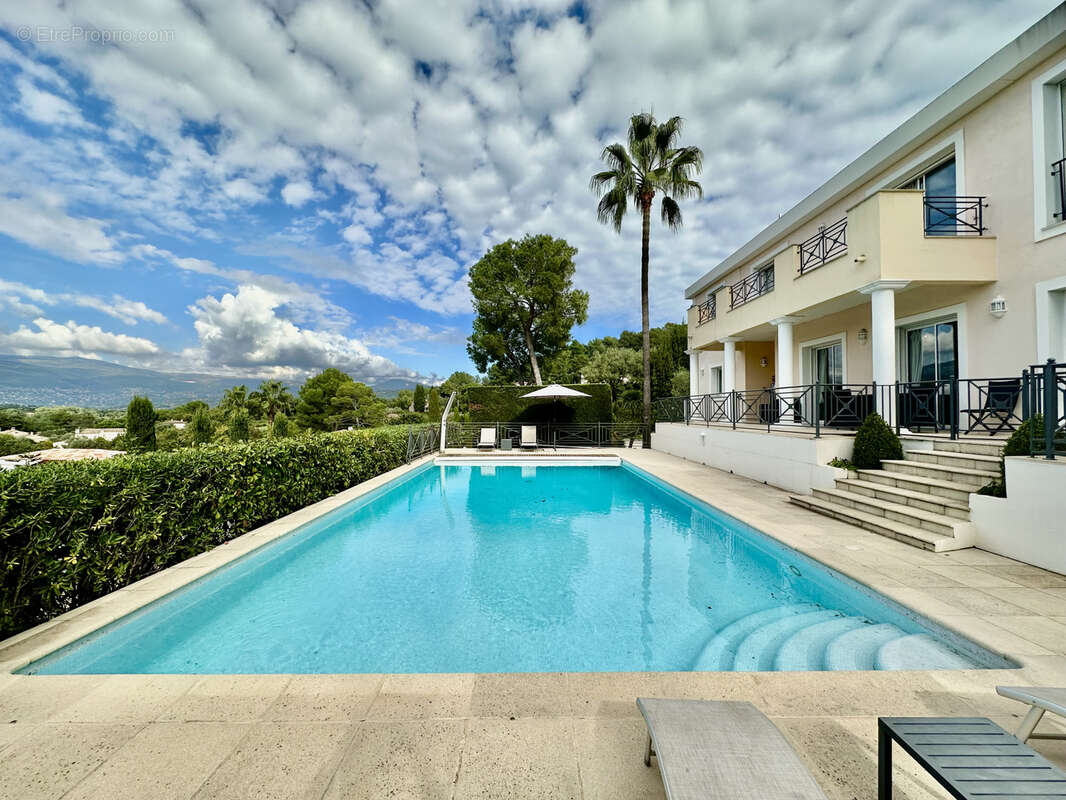 Maison à MOUGINS