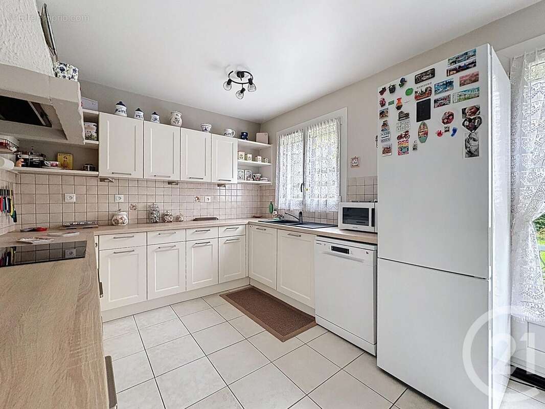 Maison à COMBS-LA-VILLE