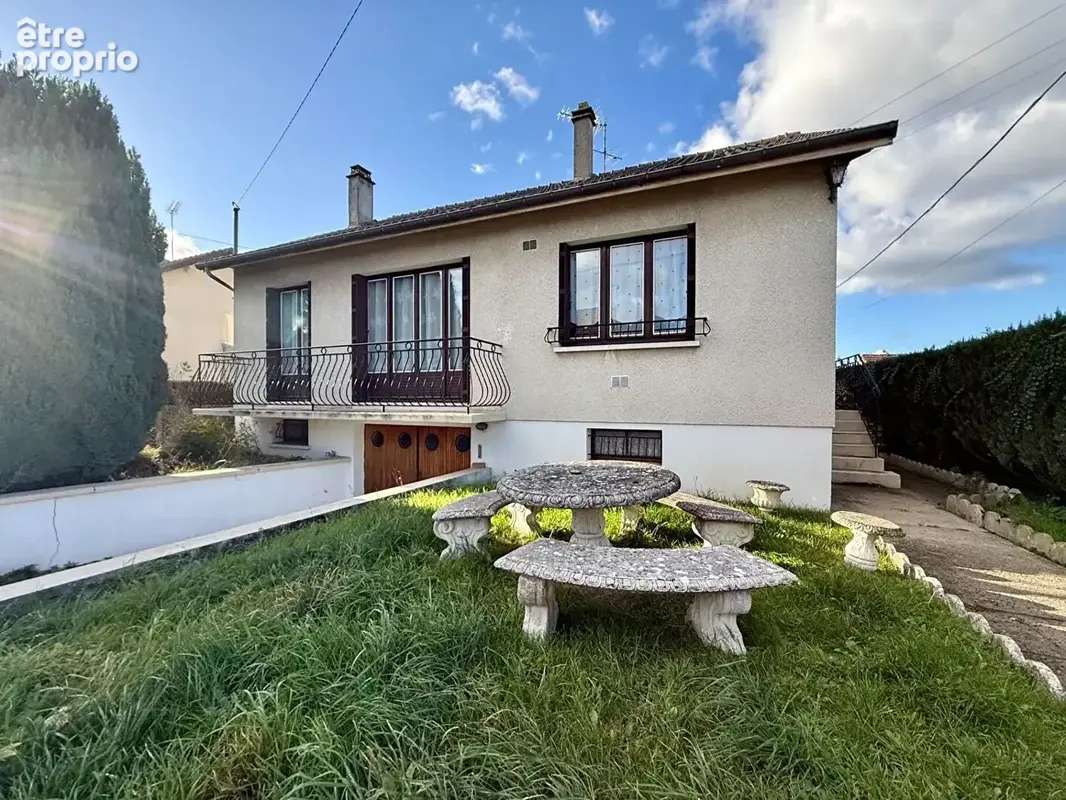 Maison à HARAVILLIERS
