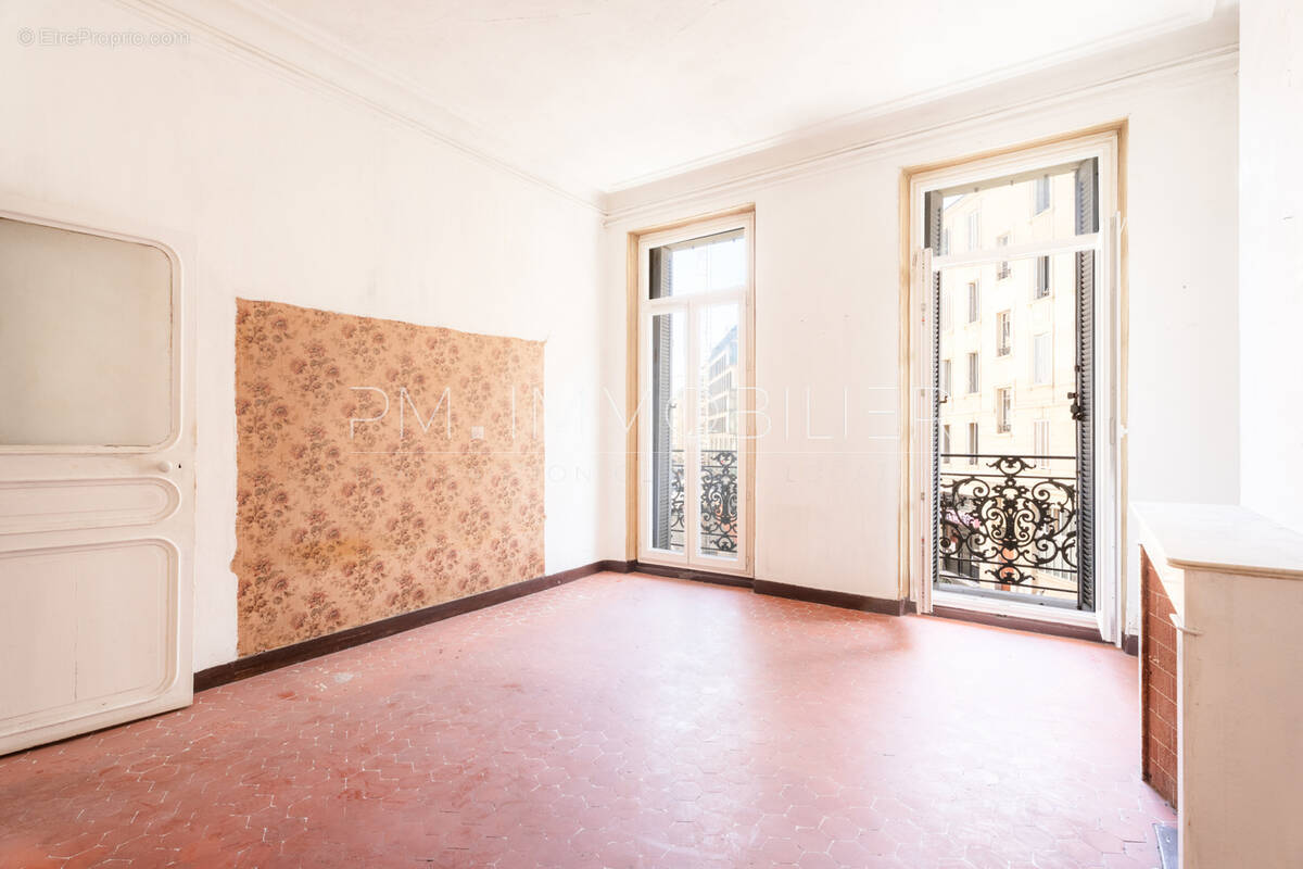 Appartement à MARSEILLE-2E