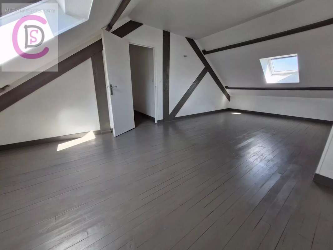 Maison à EQUEURDREVILLE-HAINNEVILLE