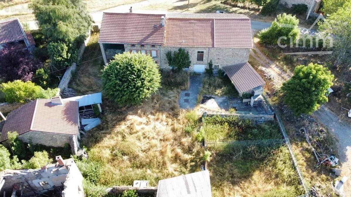 Maison à SAINT-BONNET-LE-CHATEAU