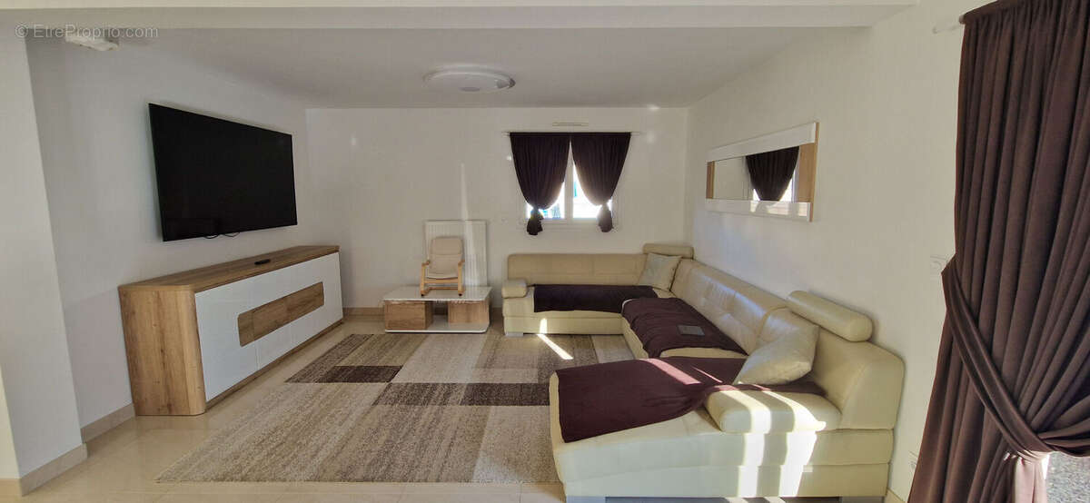 Maison à MINIAC-MORVAN