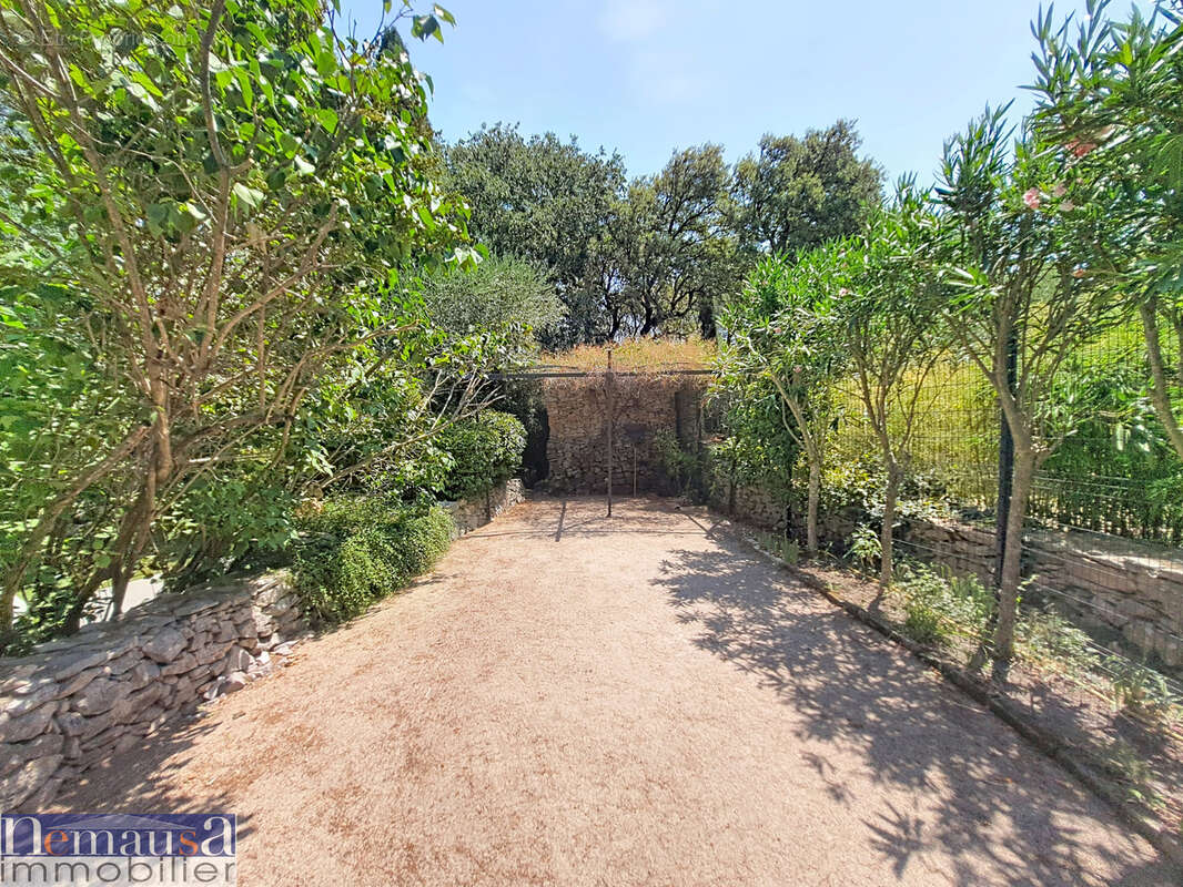 Propriété 200m2 avec Matériaux Nobles secteur bas Planette - photo 39