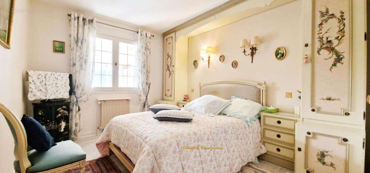 Maison à TERRASSON-LAVILLEDIEU