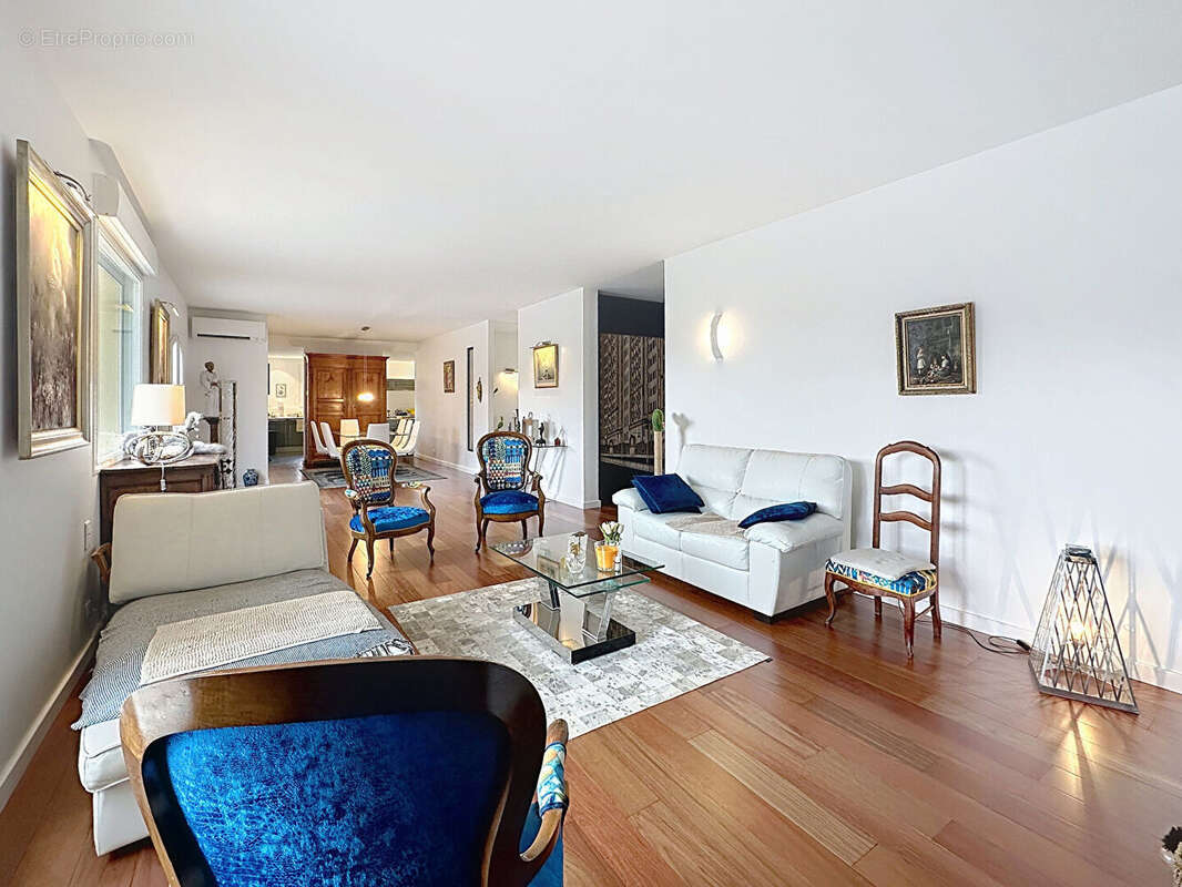 Maison à MONTAUROUX