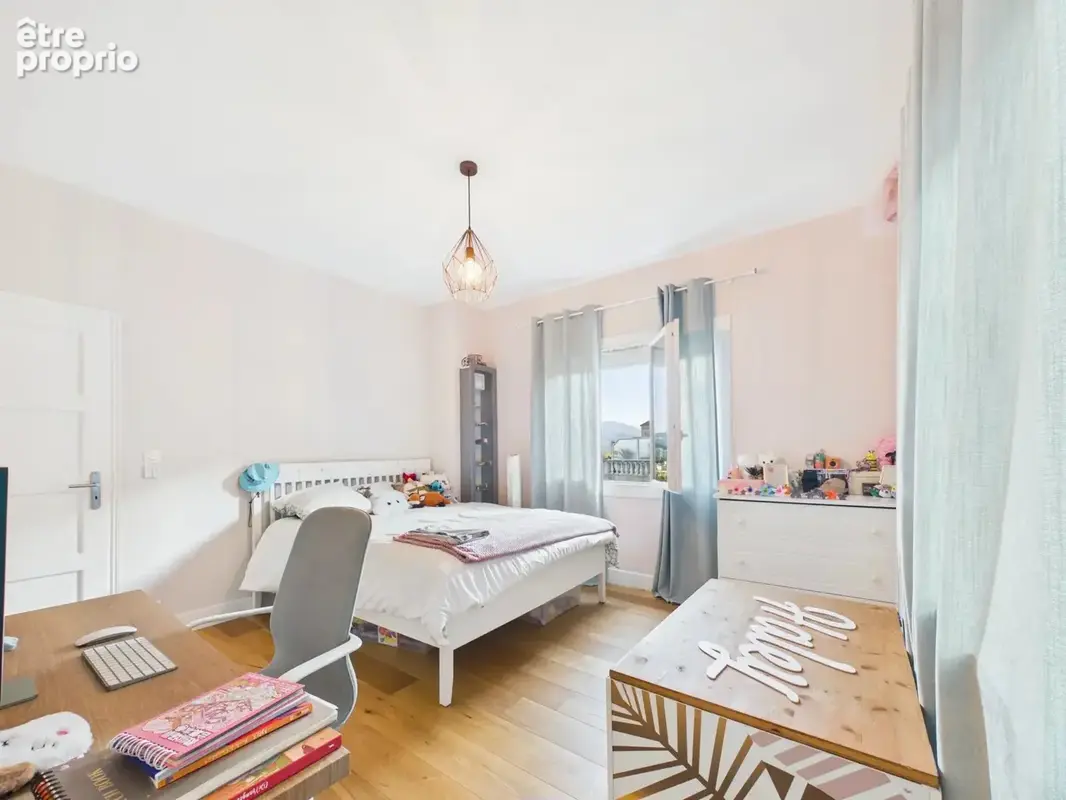 Mandelieu-la-Napoule – 3 pièces en duplex, vue mer, jardin de 180 m² - photo 3