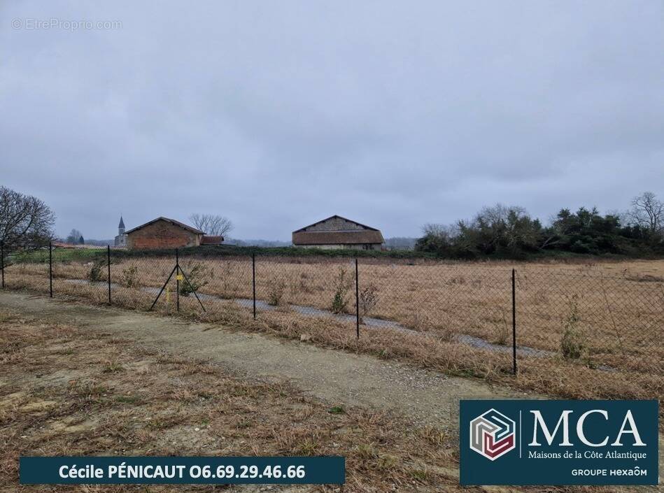 Terrain à RIVIERE-SAAS-ET-GOURBY