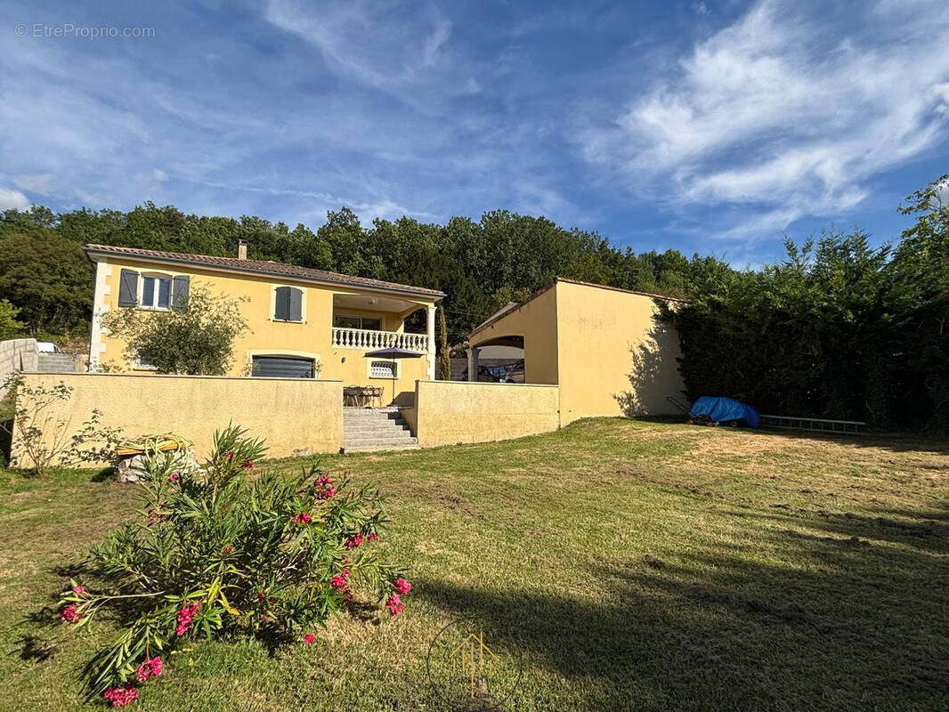 Maison à L'ISLE-D'ESPAGNAC