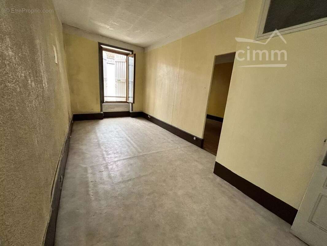 Appartement à LE PEAGE-DE-ROUSSILLON