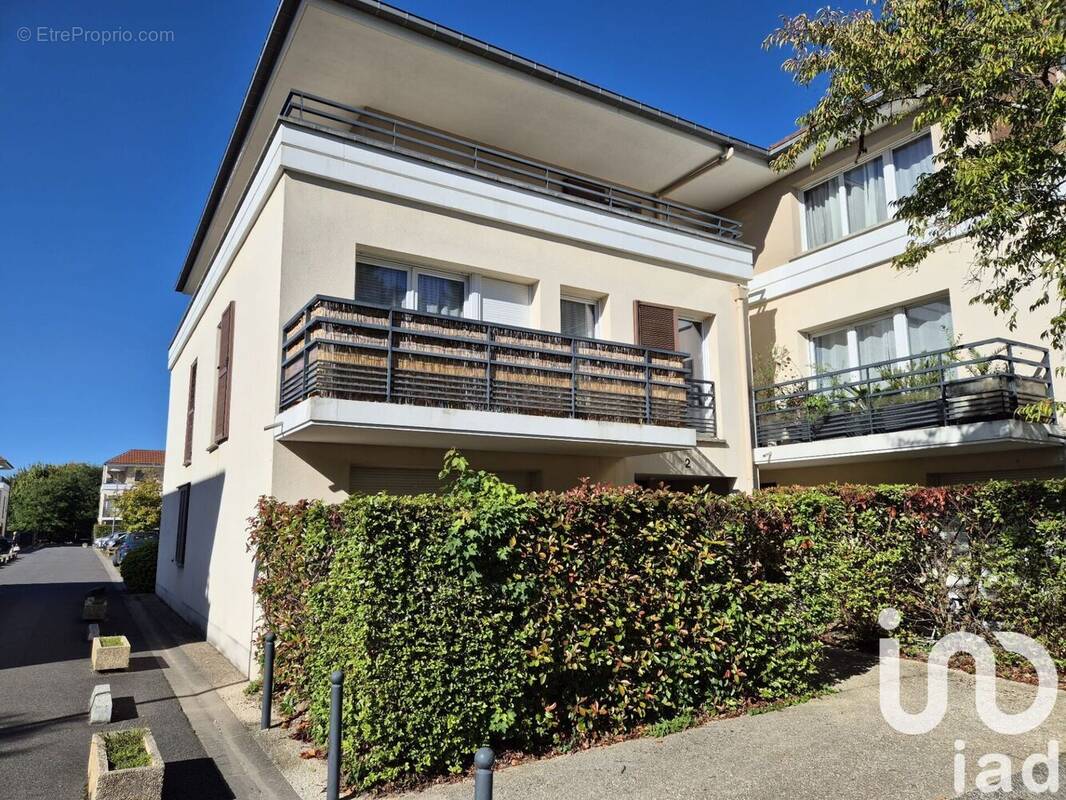 Photo 1 - Appartement à SAINT-PIERRE-DU-PERRAY