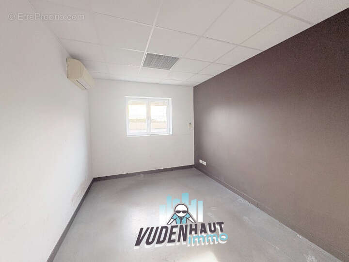 Commerce 940 m² à Plaisance-Du-Touch  - photo 54