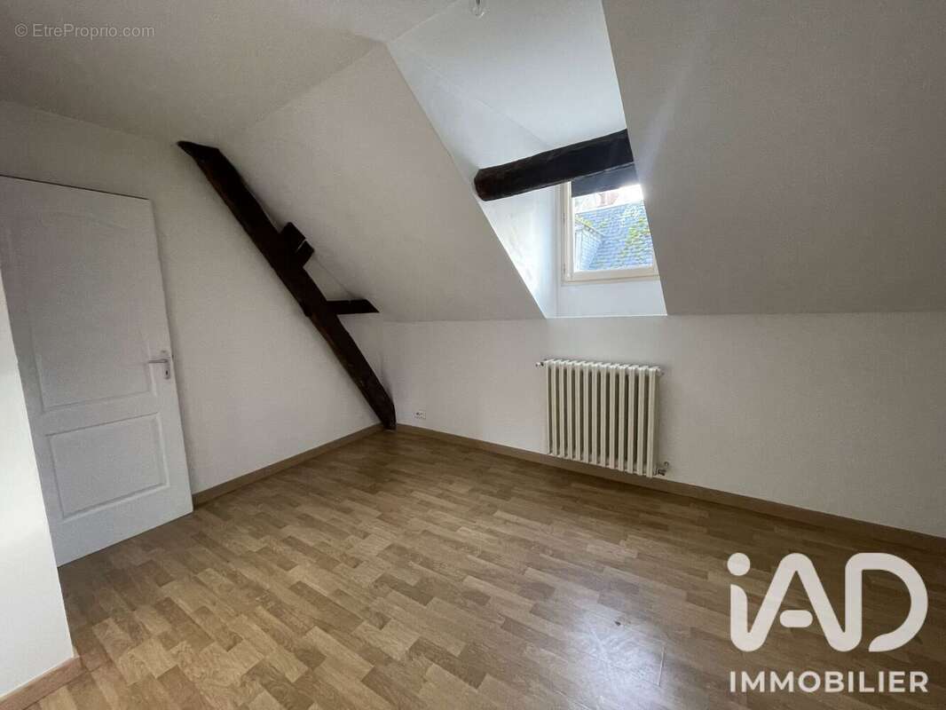 Appartement 93 m² à Cormery  - photo 8