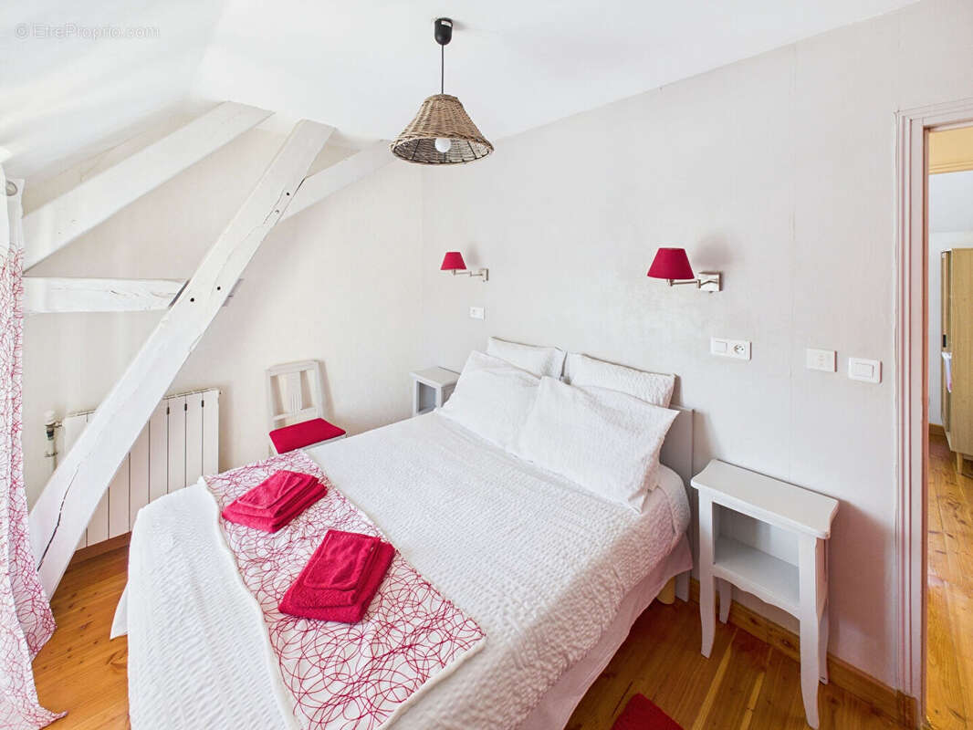 Maison à BOUSSAC-BOURG