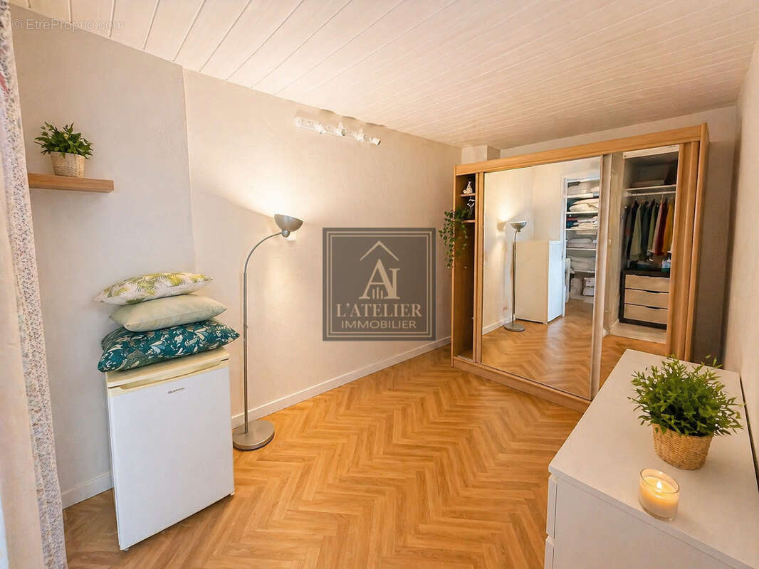 Maison de village de 142 m2 avec de nombreuses chambres, cave et grenier - photo 11