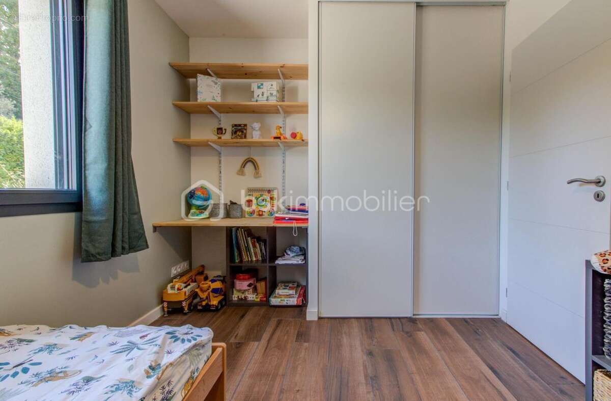 Maison à MONTELIMAR