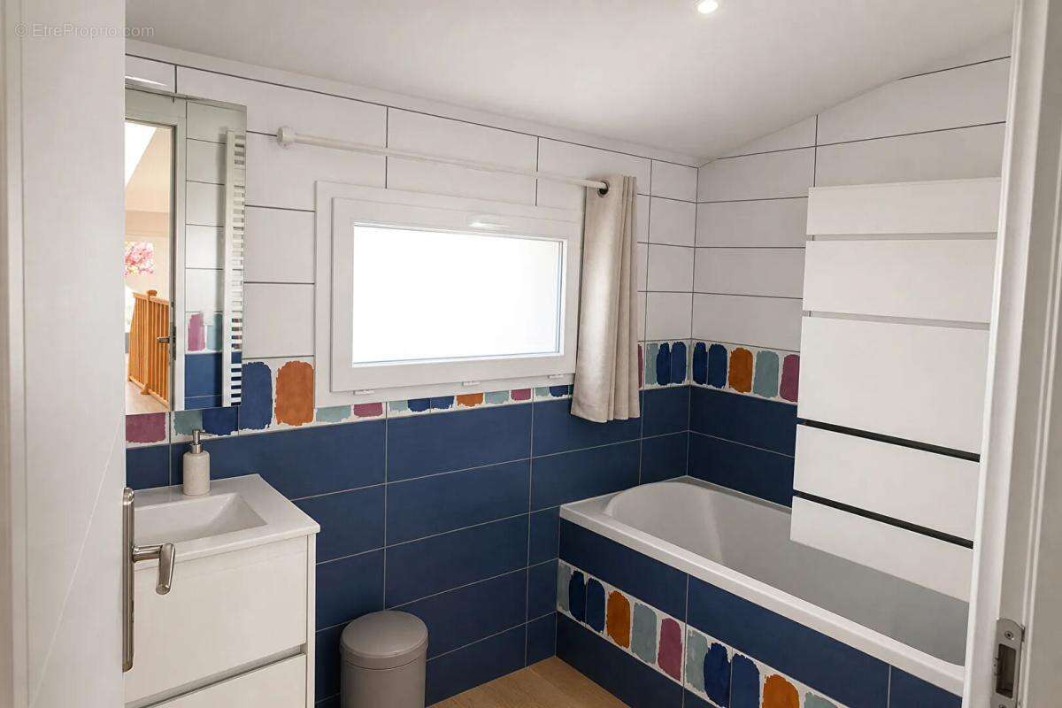 Maison familiale 200 m2 t 8 avec terrasse et jardin - photo 12