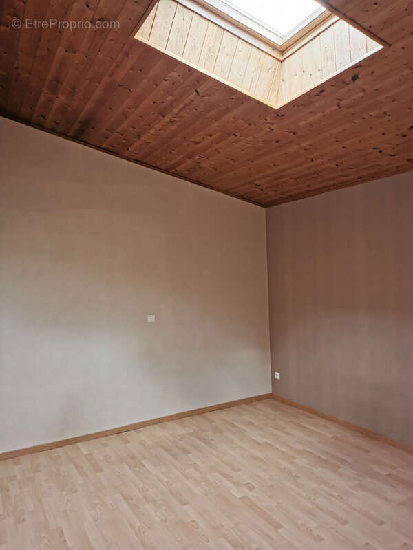 Appartement à ETALANS