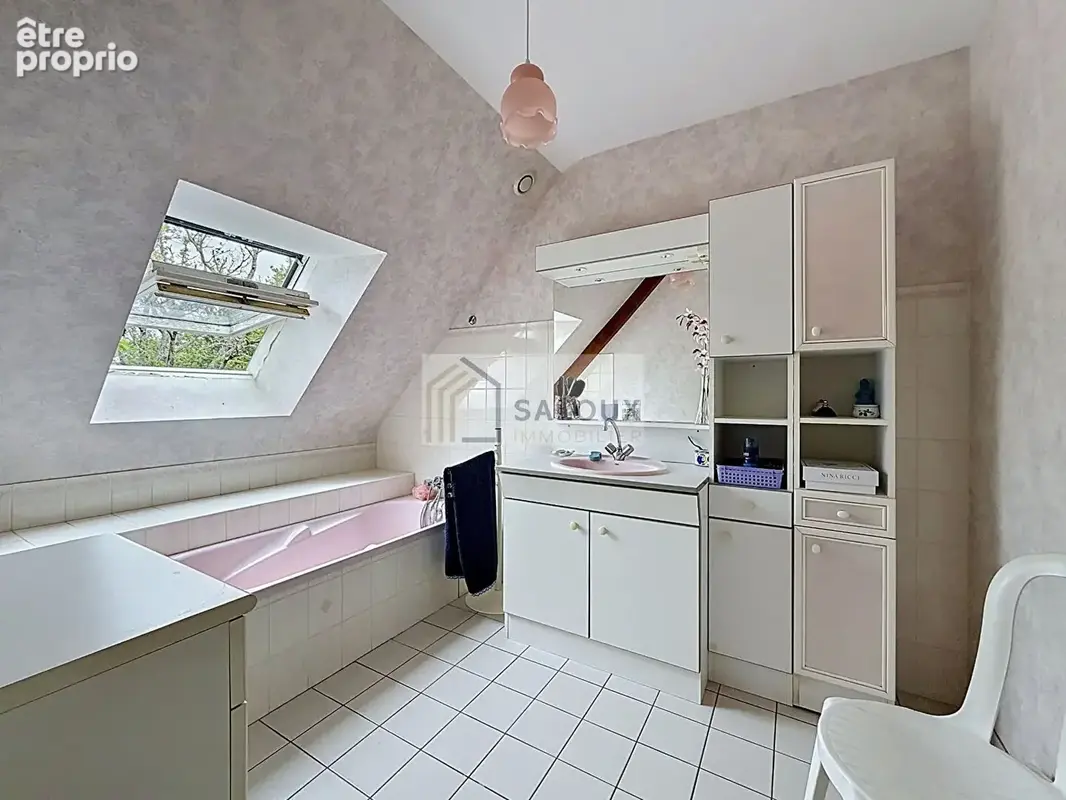 Noyal-Muzillac - centre bourg, Maison T5 de 119 m² - photo 11