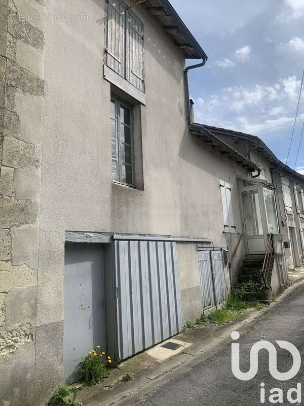 Maison 122 m² à Montboyer  - photo 3