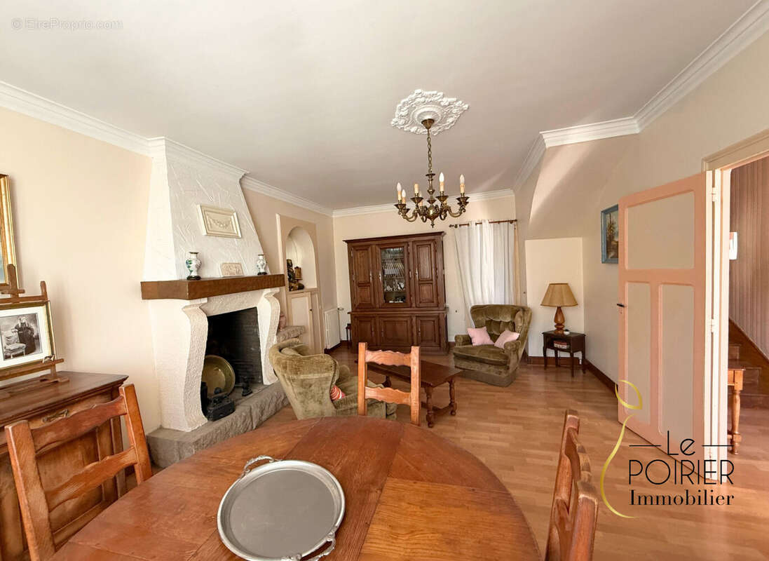 séjoiur salon maison - Maison à LANGUEUX