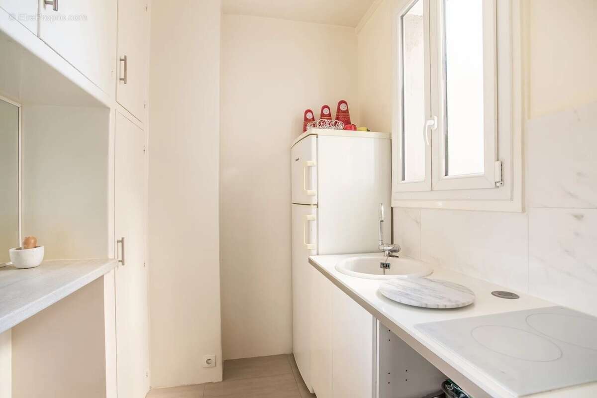 Appartement à PARIS-7E