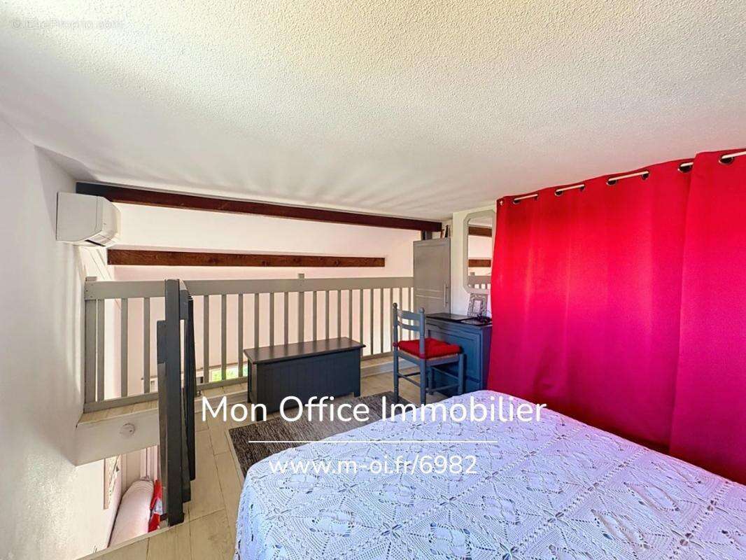 Référence : 6982-les - mazet duplex vue mer & collines avec terrasse & parking à cavalaire sur mer - photo 9