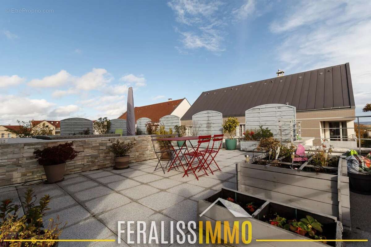 Appartement à JOUY-LE-MOUTIER