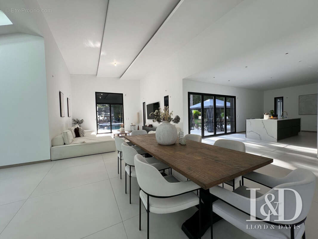 Maison à ROISSY-EN-FRANCE