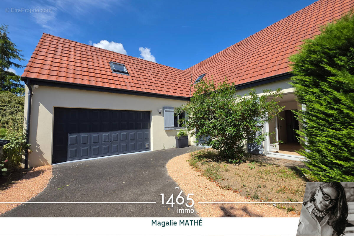 Maison à PERIGNAT-LES-SARLIEVE
