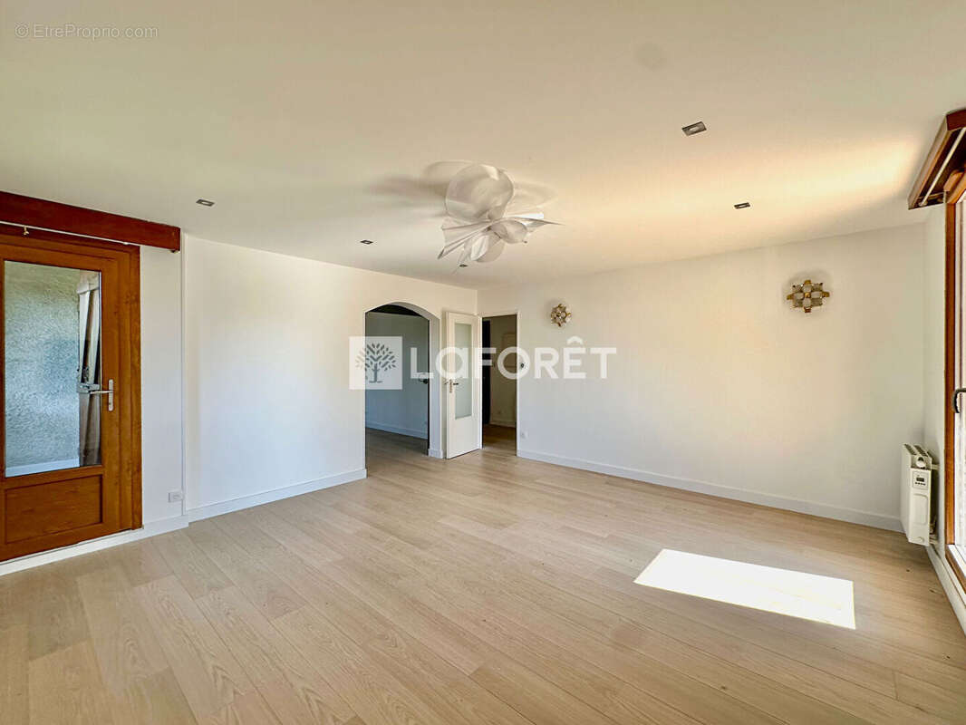 Appartement La Mure 3 pièce(s) 70.5 m2 - photo 5