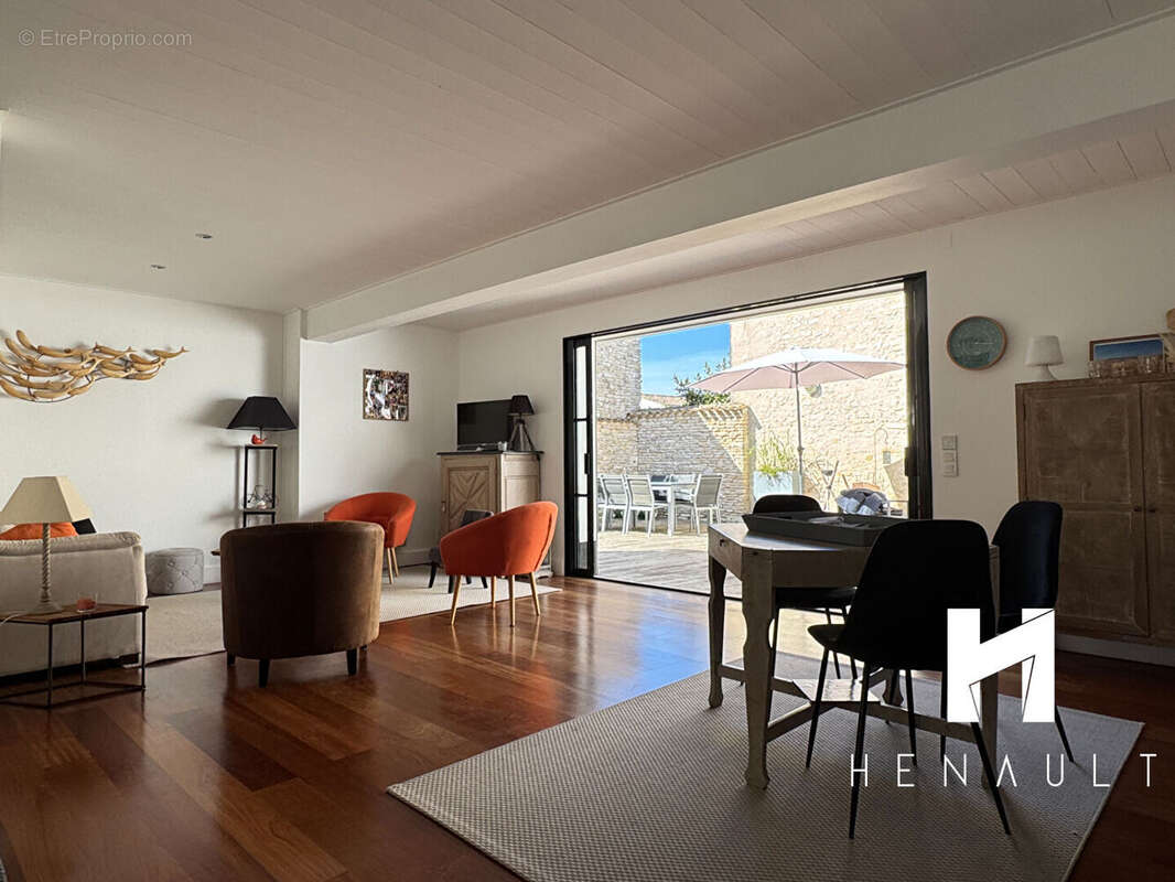 Maison à LA COUARDE-SUR-MER