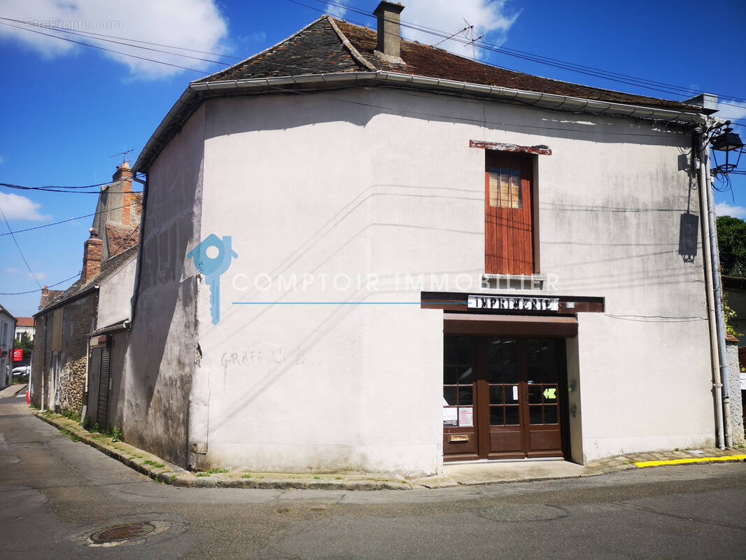 Commerce à LA FERTE-ALAIS