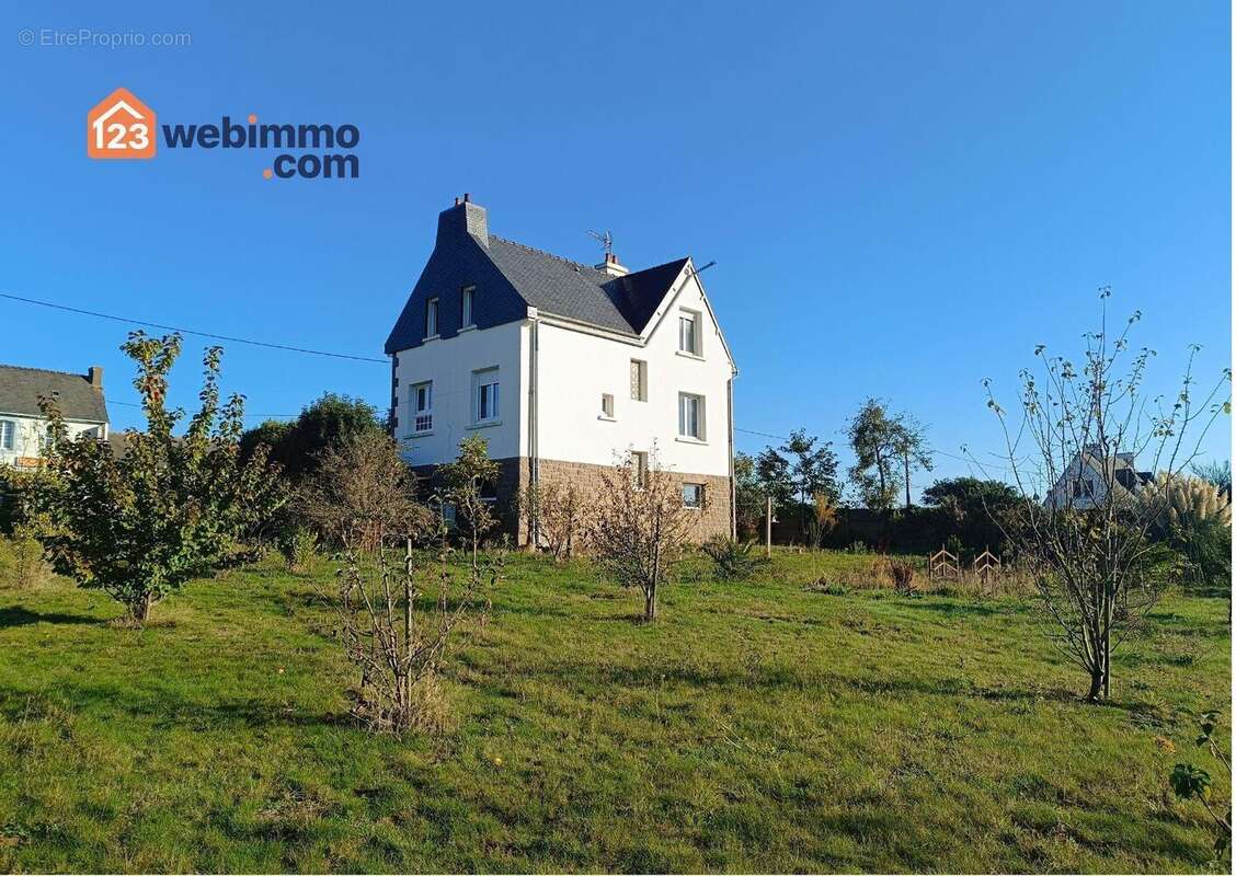 Maison à PLEUMEUR-GAUTIER