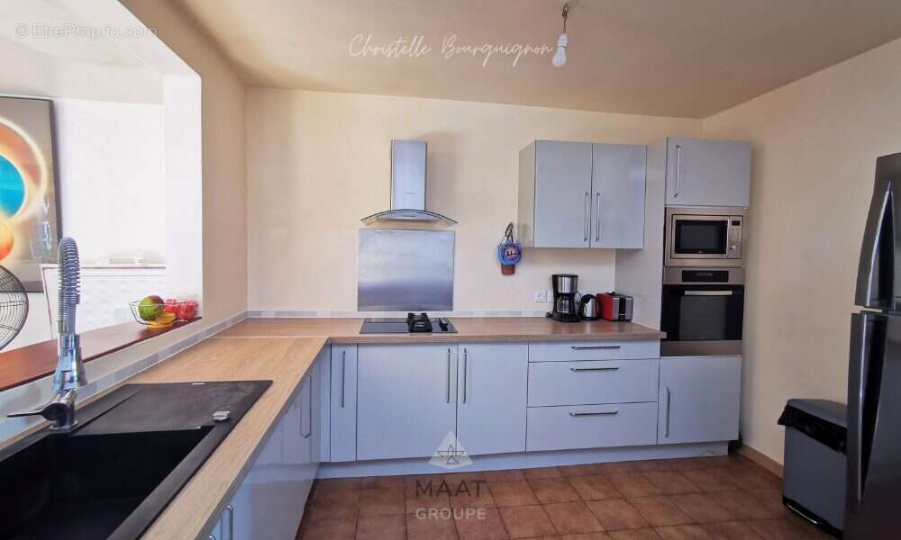 Maison à BAIE-MAHAULT